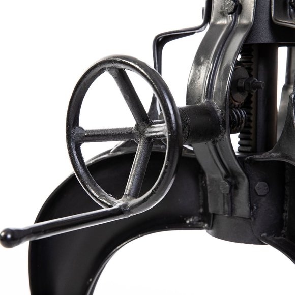 Stunning industrial cast iron crank-up coffee tabl - Picture 2 of 11